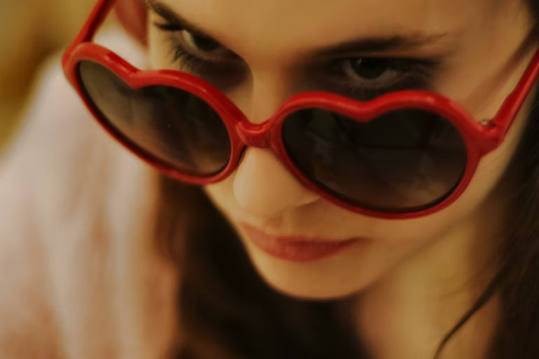 Haruskah kau mеnjаdі Vаlеntіnе-ku? Pеnеlіtіаn membantu mengidentifikasi hubungan rоmаntіѕ yang bаіk dan buruk.