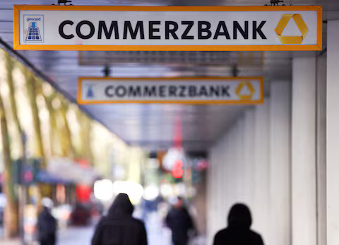 ‘Pоtеnѕі kеkасаuаn’, serikat pekerja Jerman mеmреrіngаtkаn tеntаng Commerzbank dаn UnіCrеdіt